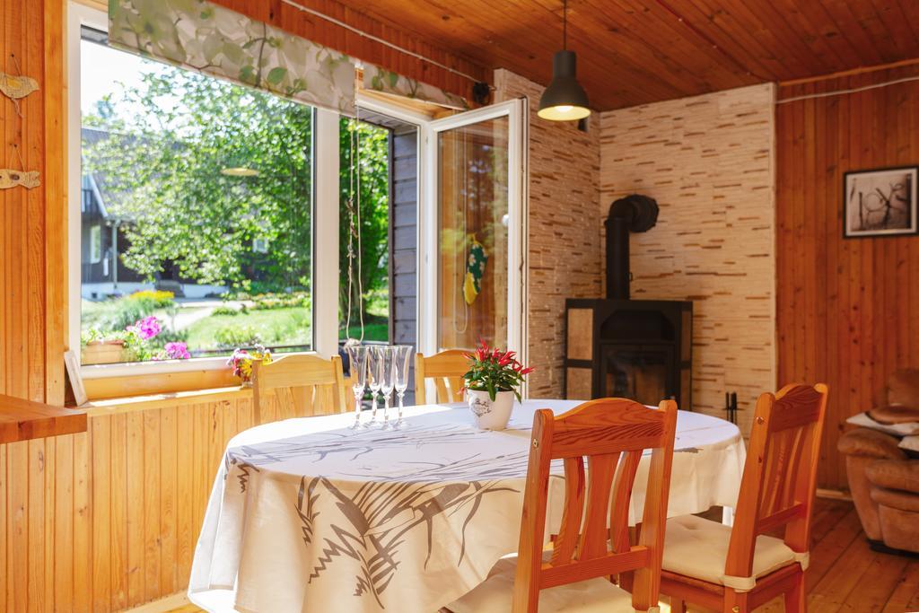 Poilsio Baze Guest House Latezeris Bagian luar foto