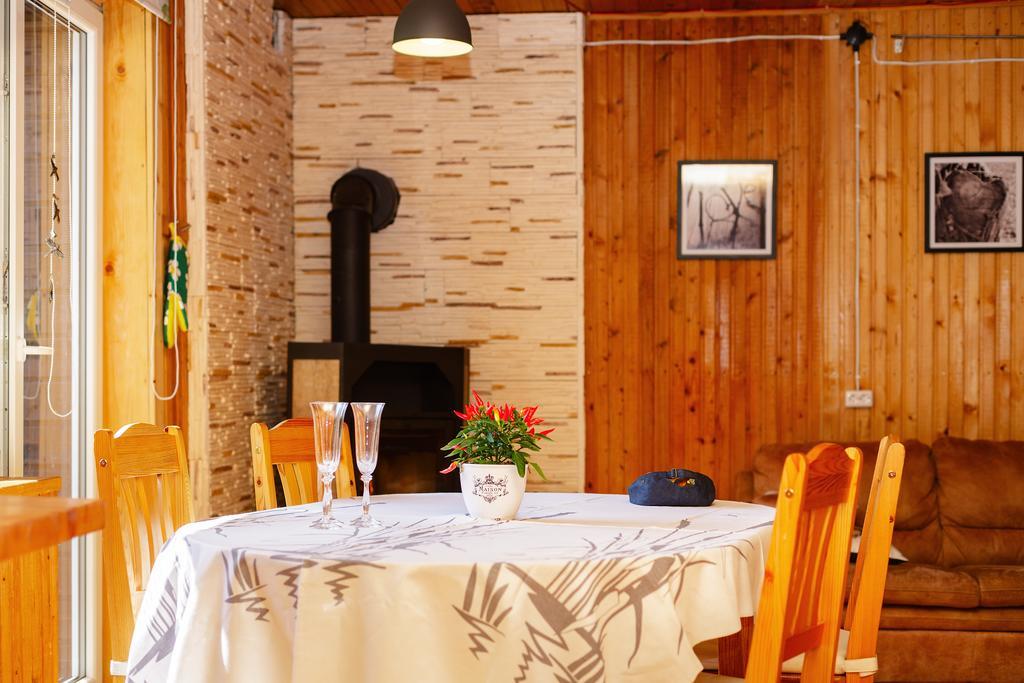 Poilsio Baze Guest House Latezeris Bagian luar foto