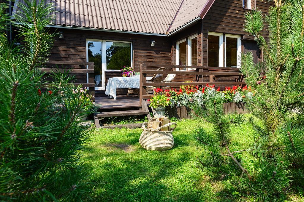 Poilsio Baze Guest House Latezeris Bagian luar foto