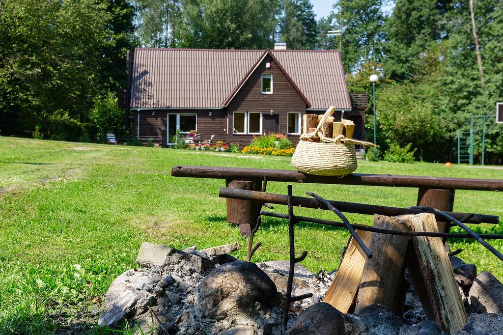 Poilsio Baze Guest House Latezeris Bagian luar foto